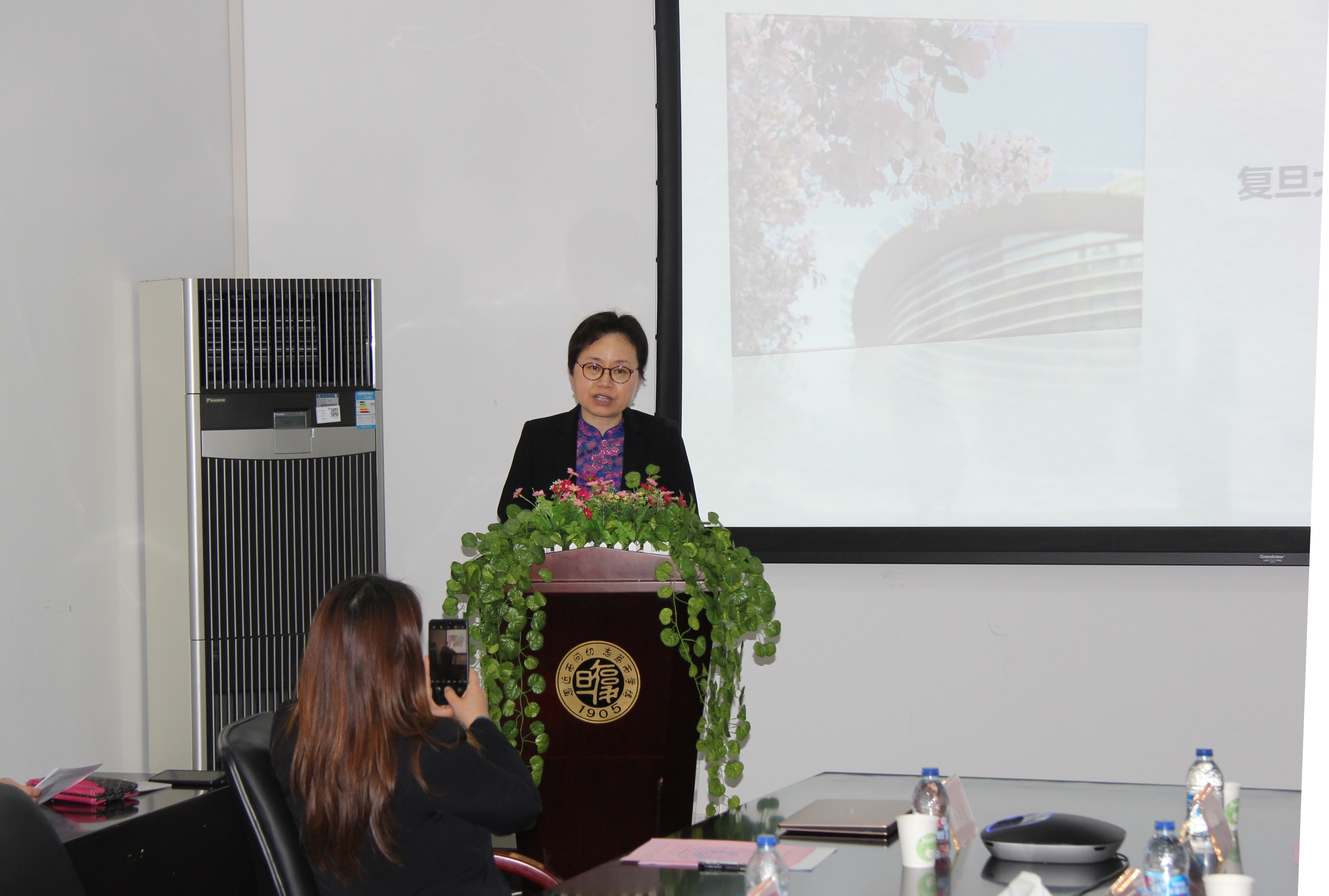 校庆活动照片1.jpg 校庆活动照片1.jpg