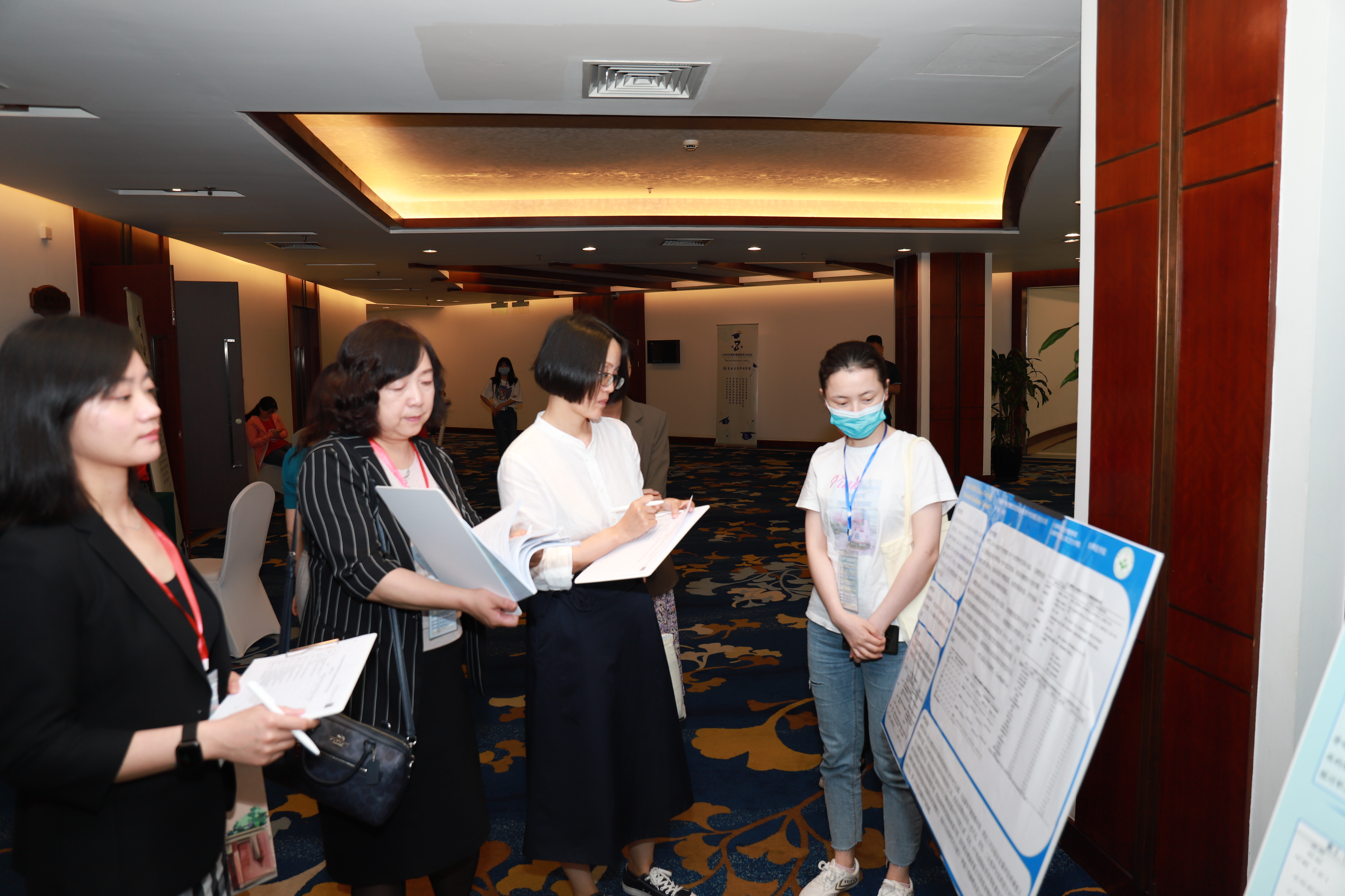 板报.JPG 板报.JPG