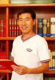 2012年中心优秀结项课题：交错的文化史——外来宗教与本土 信仰的交错融合