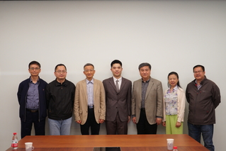 祝贺实验室五位同学顺利通过毕业答辩！