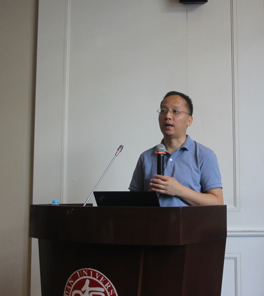 吴飞教授在做主题演讲