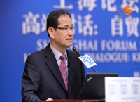 韩国海洋水产开发院中国研究中心主任金范中在上海论坛2014闭幕式上发表主旨演讲