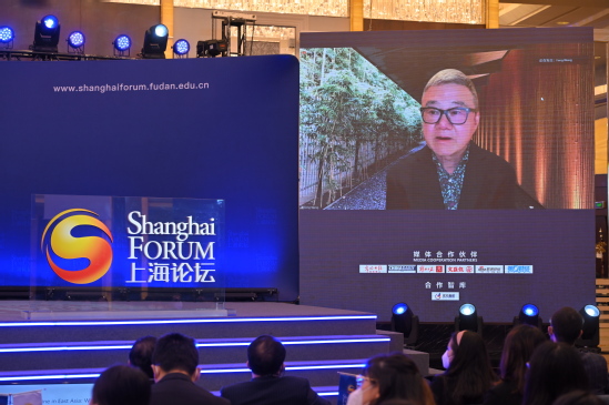 意大利林琴国家科学院外籍院士、美国加州大学尔湾分校社会学系教授王丰在上海论坛2022开幕式上演讲