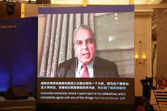 新加坡前驻联合国大使、新加坡国立大学李光耀公共政策学院创始院长Kishore Mahbubani在上海论坛2021开幕式上演讲