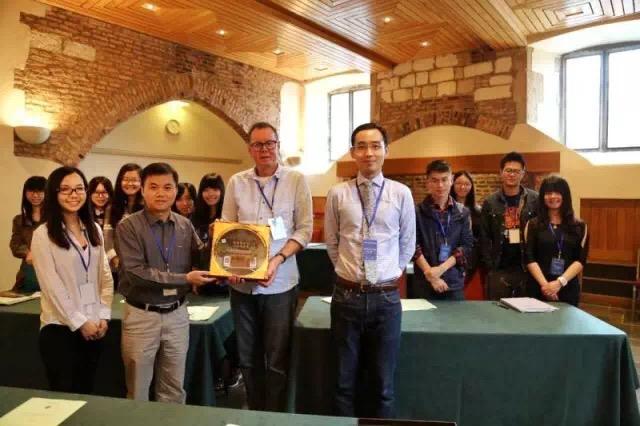 志德书院代表剑桥参访